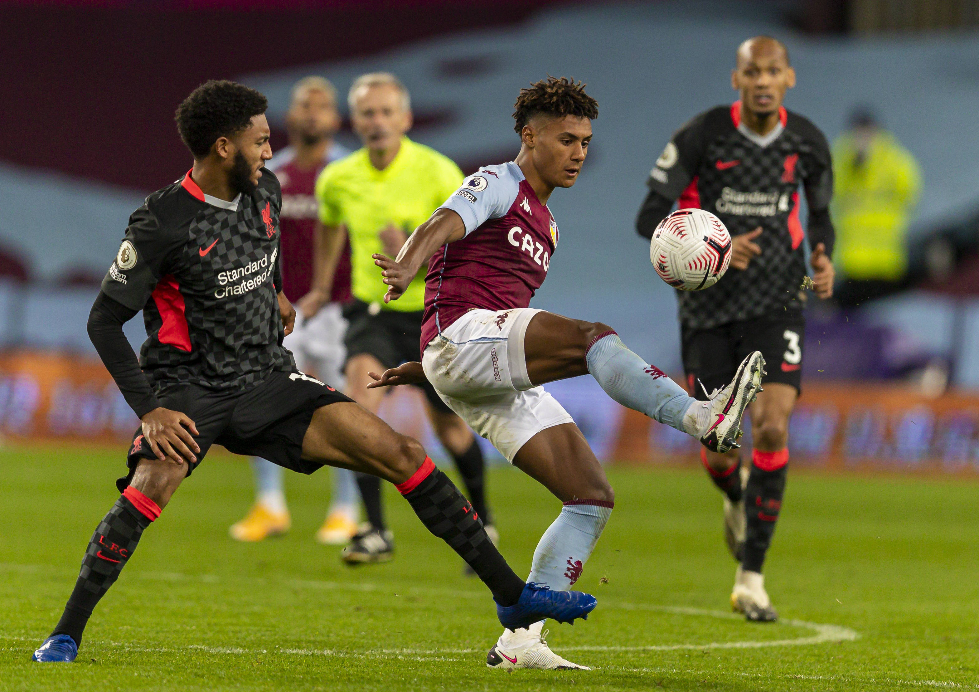 曼城借此胜 曼城借此胜